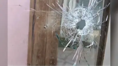 हाजीपुर में मोबाइल दुकान पर ताबड़तोड़ फायरिंग, उद्घाटन के दो दिन बाद बदमाशों ने बरसाईं गोलियां, बाल-बाल बचे लोग